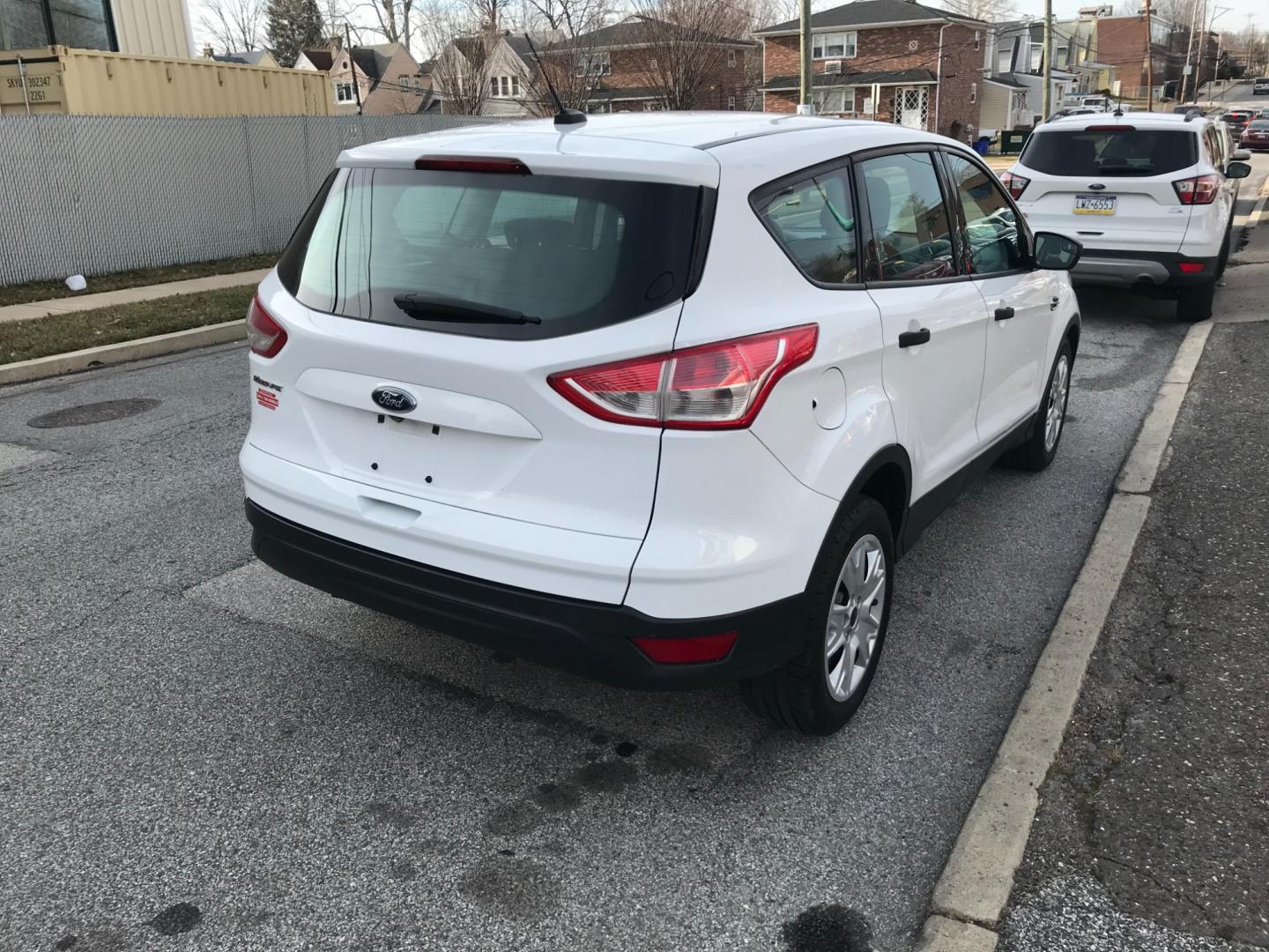 2015 White /Gray Ford Escape S (1FMCU0F72FU) with an 2.5 V4 engine, Automatic transmission, located at 577 Chester Pike, Prospect Park, PA, 19076, (610) 237-1015, 39.886154, -75.302338 - Photo#4